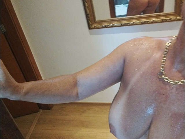 LINDABR75 free hard sexy photo