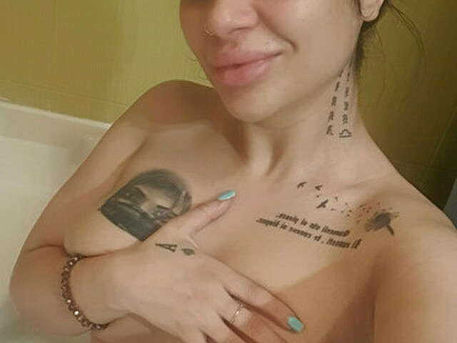 EVELYNNE free hard sexy photo