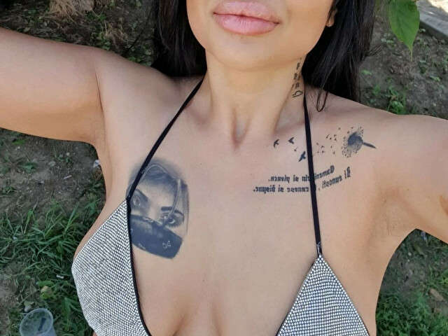 EVELYNNE free sexy photo