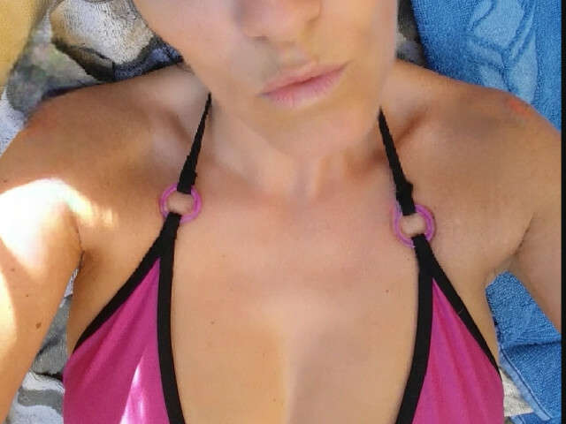 ANNABELLE33 free sexy photo