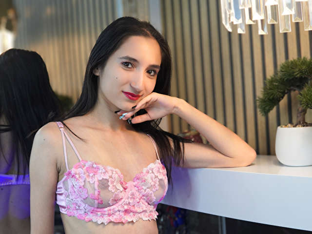 CAROLINAHART free sexy photo
