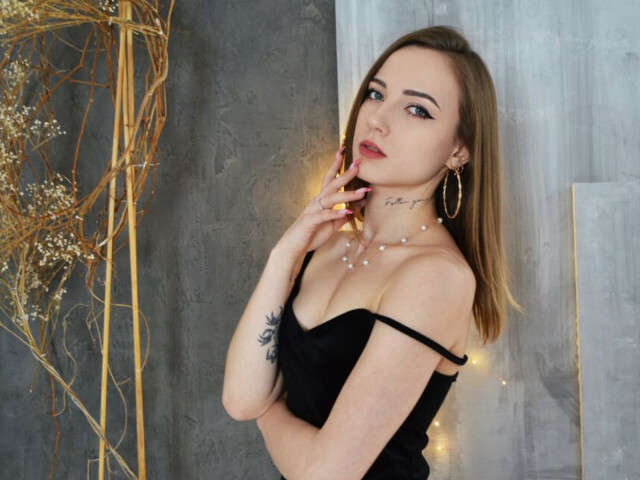 EVELINAMOOR free sexy photo