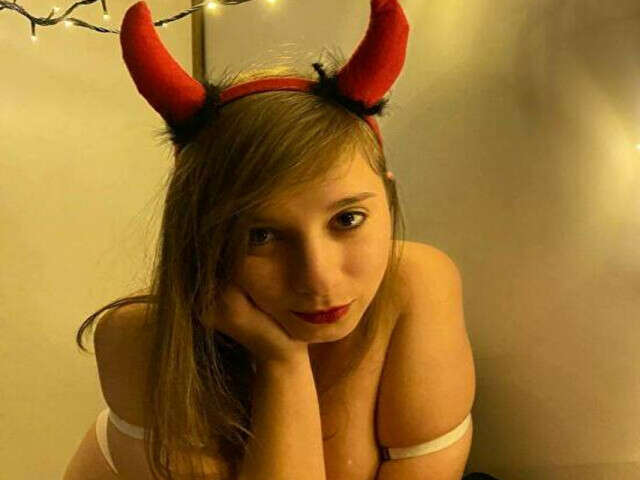 VERONICACART free hard sexy photo