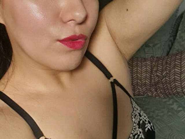 TRAVIESAPAU free sexy photo