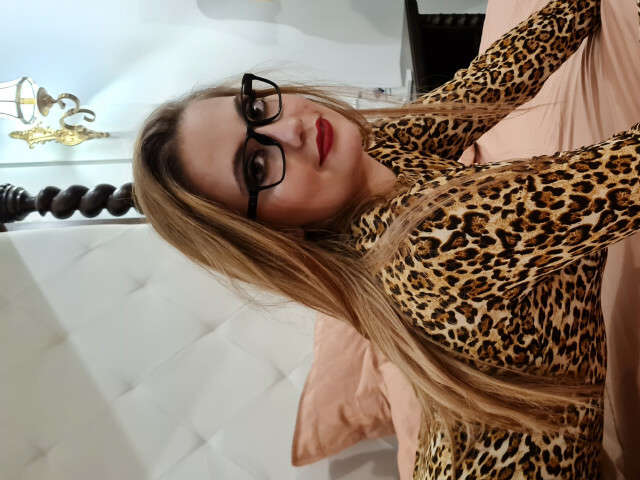 KALINDAHOT free hard sexy photo