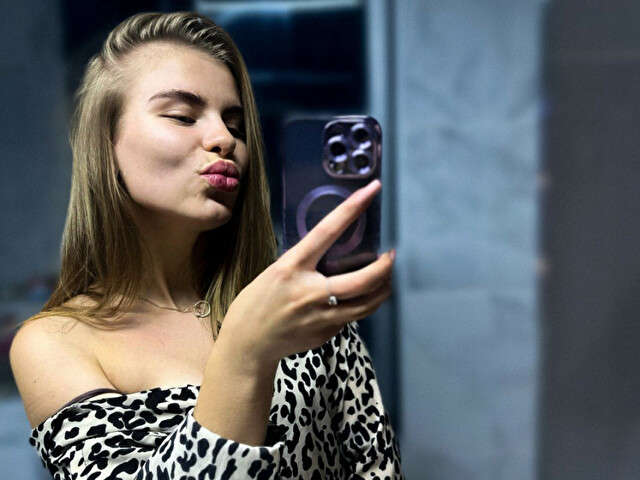 SWEETKARINA free sexy photo