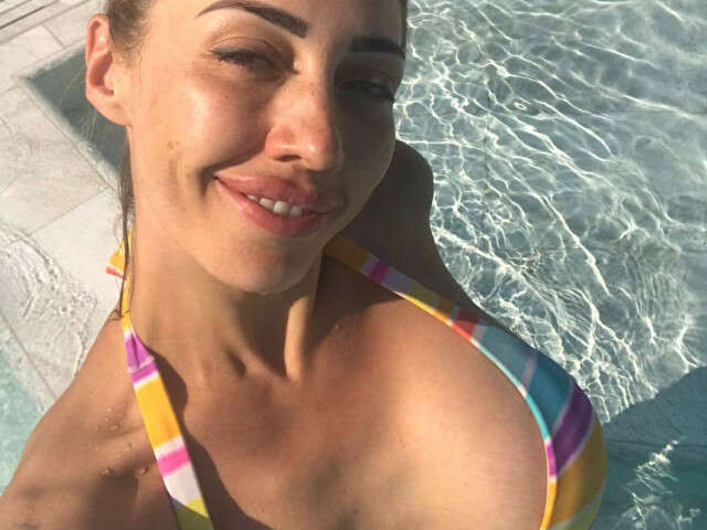 MIAQVEEN free sexy photo