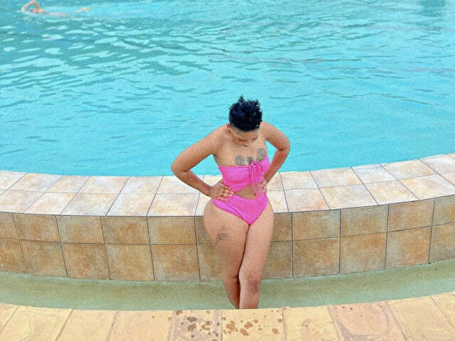 IAMCHYNA free sexy photo