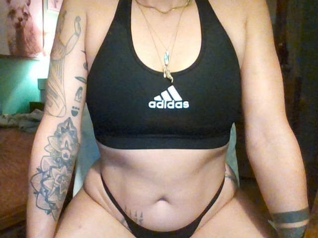 MAKINAMESS free sexy photo
