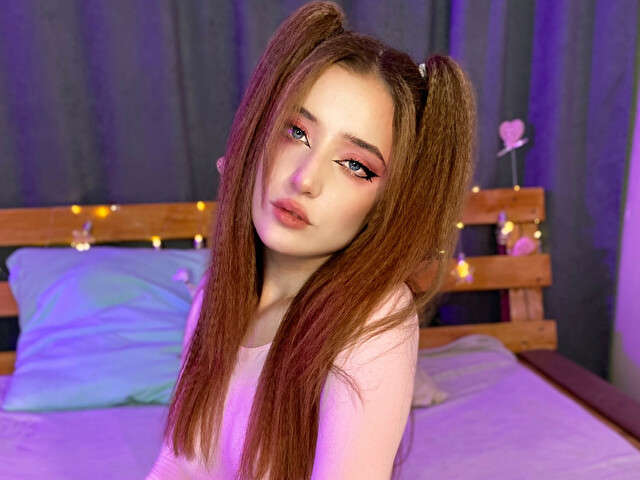 LEONAEVIANN free sexy photo
