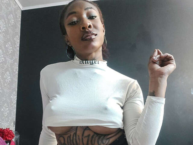 VERONIKROMAN free hard sexy photo