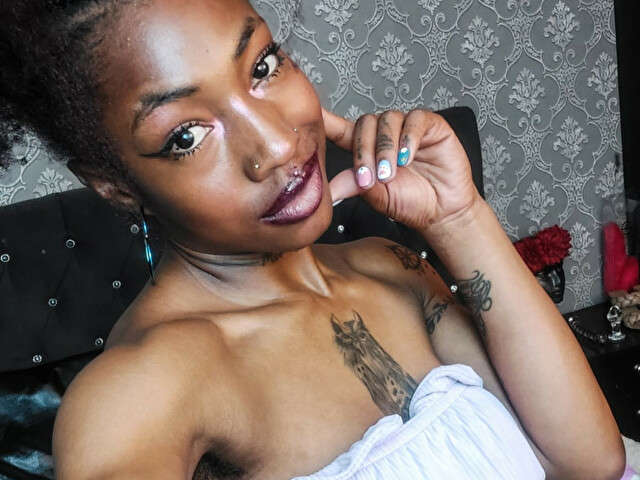 VERONIKROMAN free hard sexy photo