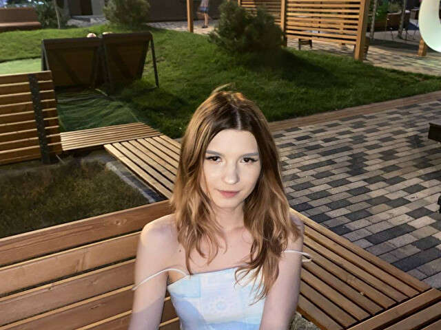 GLORIARED free sexy photo