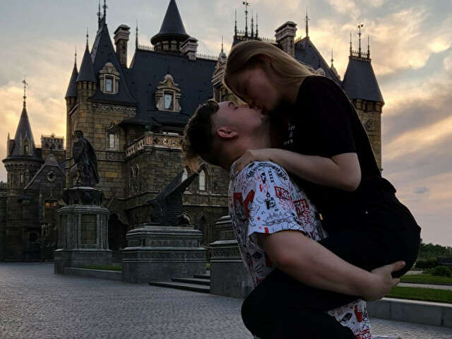 KIRAANDMAKS free sexy photo