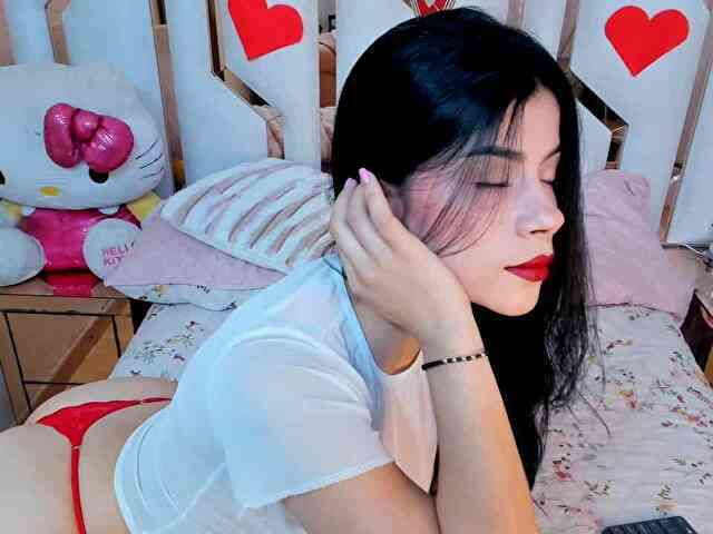 TIFANYSAIN free sexy photo