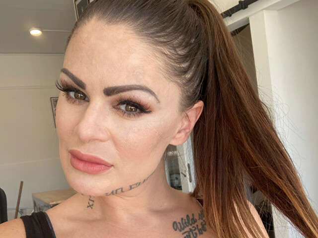 NIKKISIKK free sexy photo
