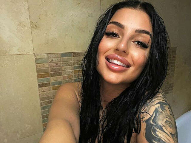 ANGELINAYVES free sexy photo