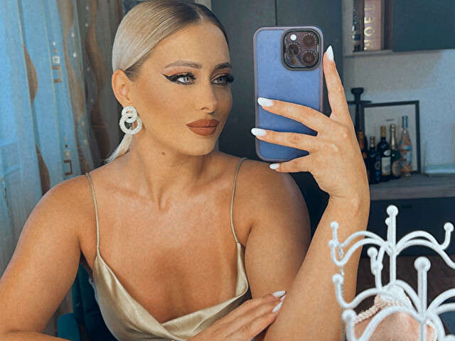 ERIKACHARMM free sexy photo