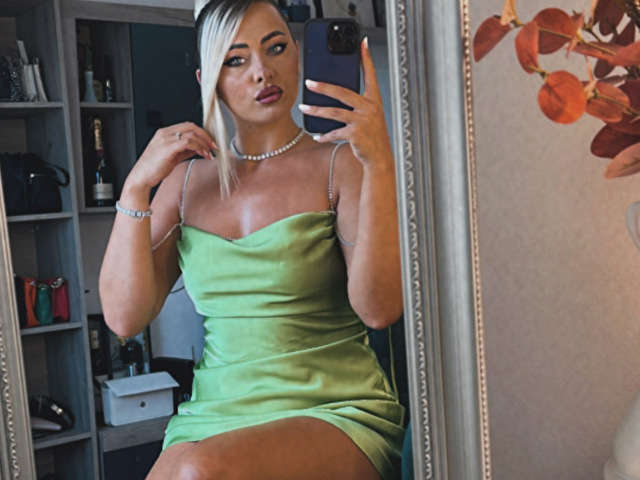 ERIKACHARMM free sexy photo