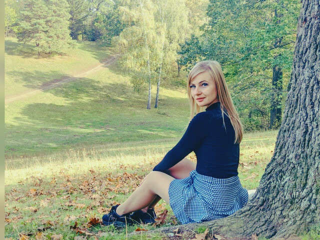 YOURKISSES free sexy photo