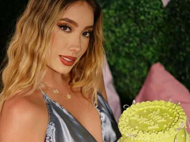NIKYROMANELI free sexy photo