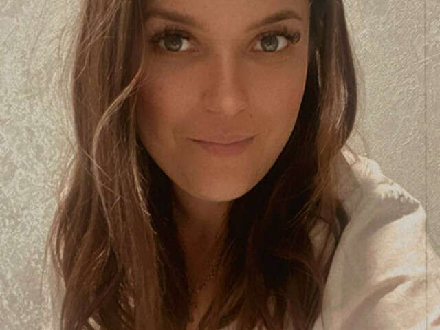 BROWNEYESSS free sexy photo