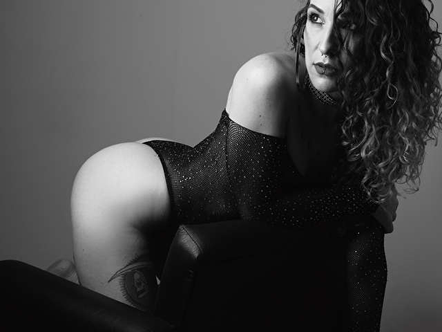 SOPHIE94 free sexy photo