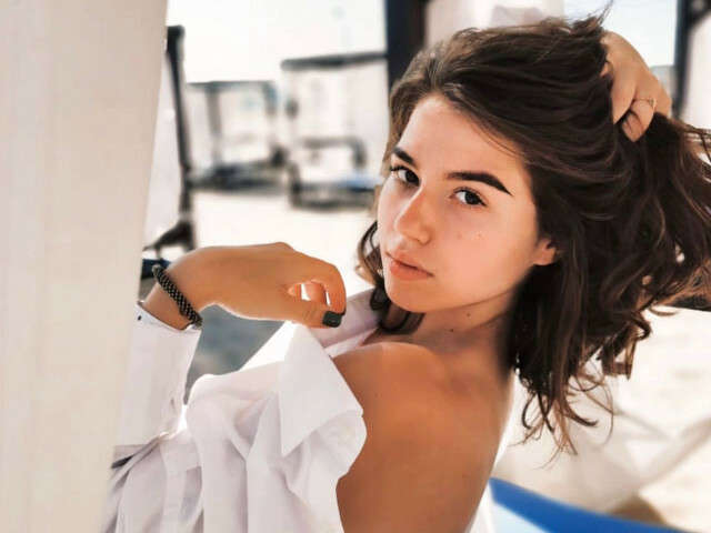 JENNIFERBAVV free sexy photo