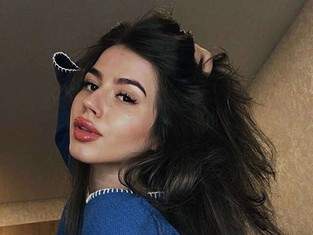 JENNIFERBAVV free sexy photo