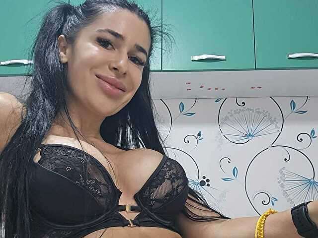 SPICYFOXY free sexy photo