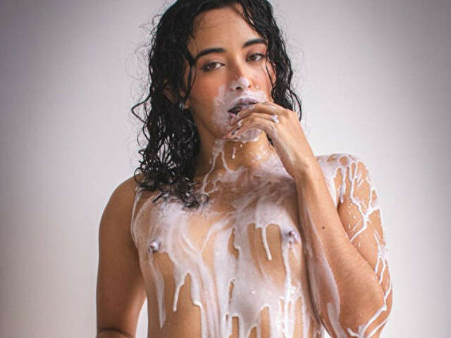 LILI20 free hard sexy photo