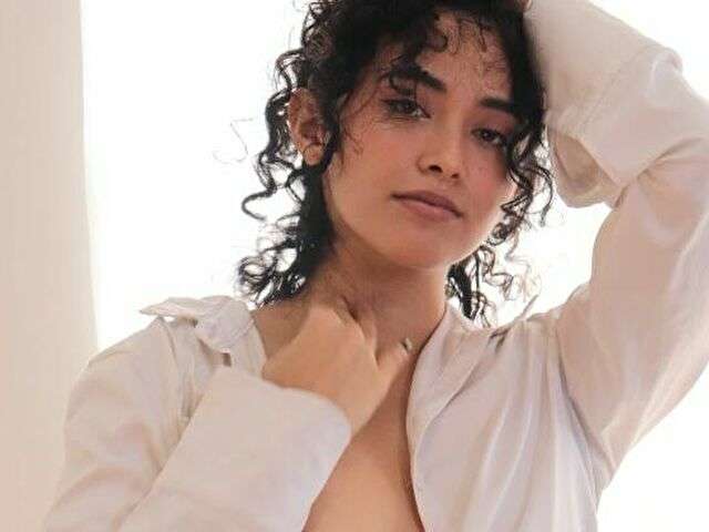 LILI20 free sexy photo