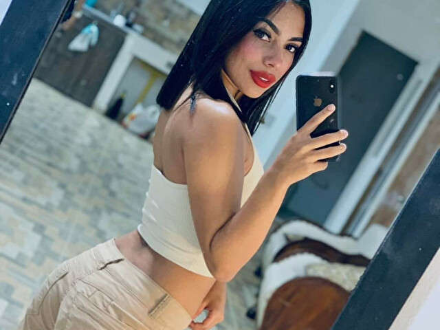 EMA free sexy photo