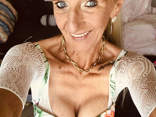 DENERYS free sexy photo