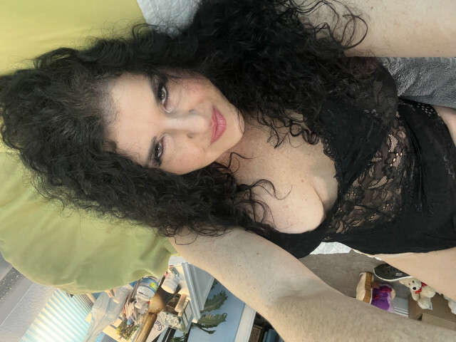COUGARV free sexy photo