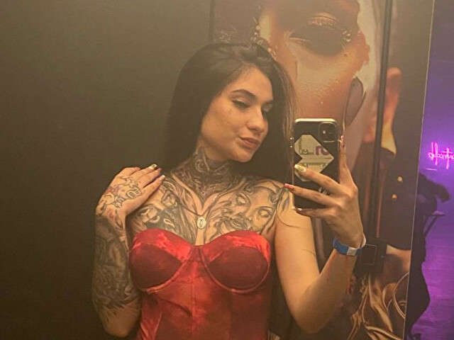 MIAADAMS free sexy photo