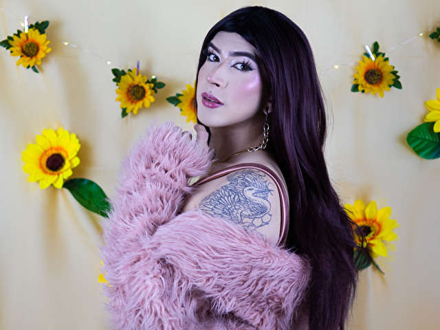 MAYATAYLOR free sexy photo