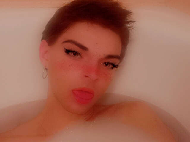 JULIEBELLULE free sexy photo