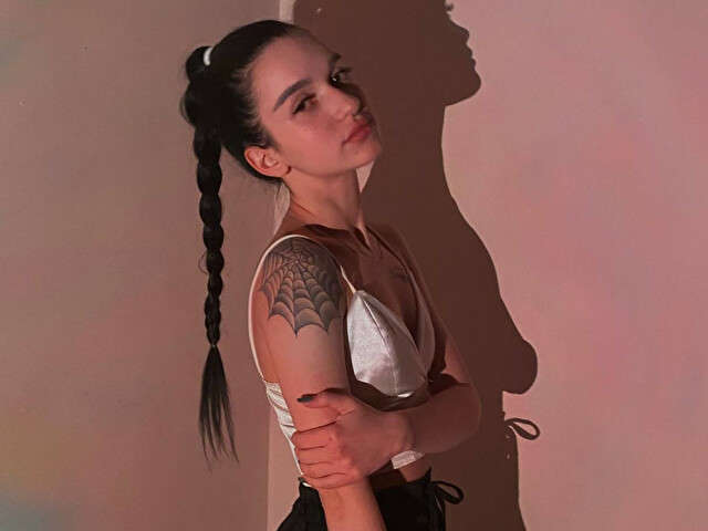 MILANAMEOW free hard sexy photo