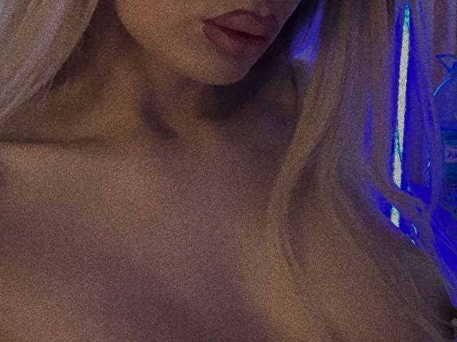 ALESSYAA free sexy photo