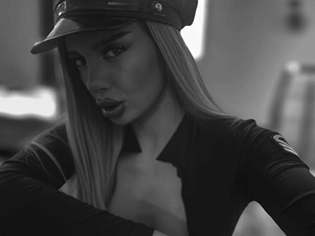 ALESSYAA free sexy photo