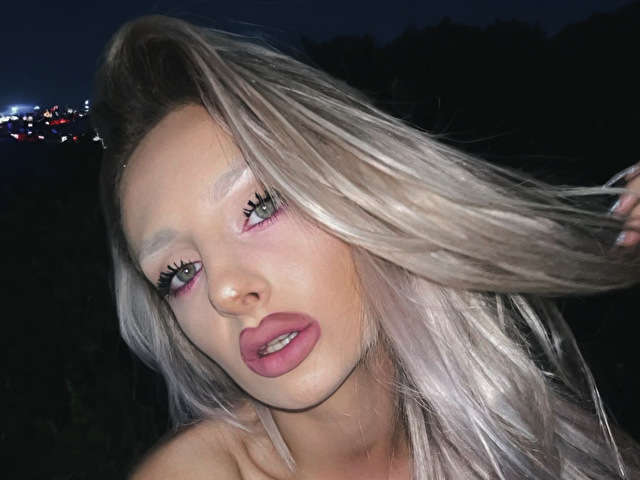 ALESSYAA free sexy photo