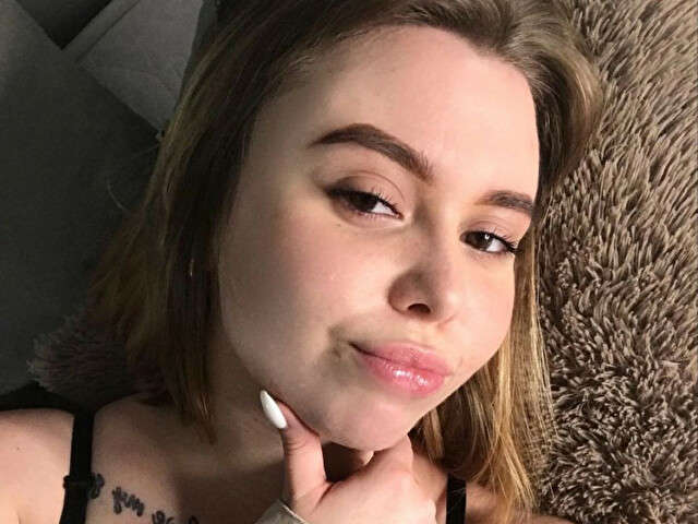 EMILYGINGER free sexy photo