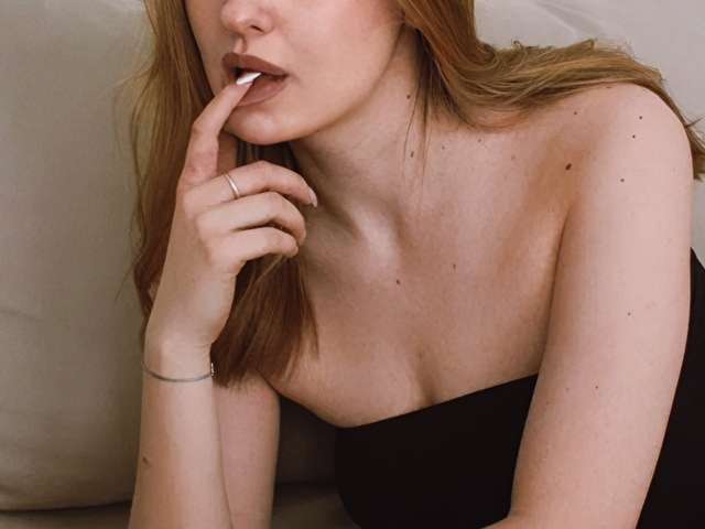 CRISTALNUTTY free sexy photo