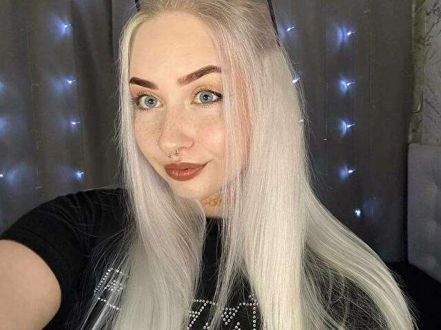 LUXURYCUTIE free sexy photo