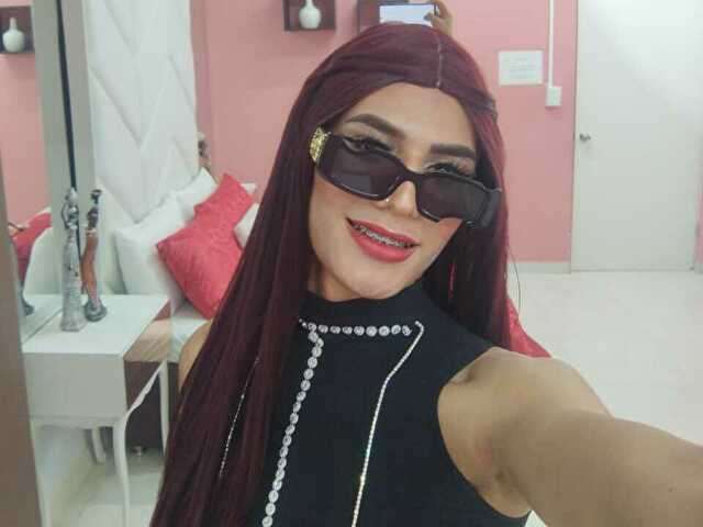 NAHOMIWHITTE1 free sexy photo