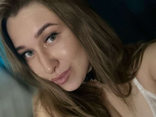 CAROLINE26 free sexy photo