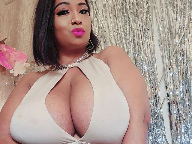 SANDYRAI free sexy photo