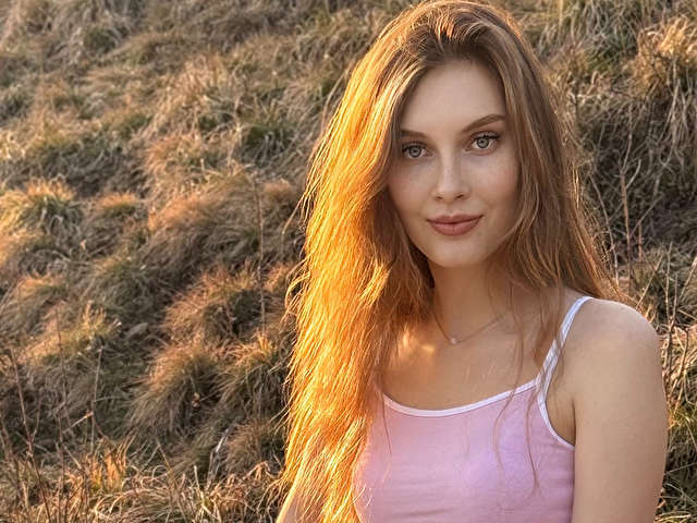 IRISEVANS free sexy photo