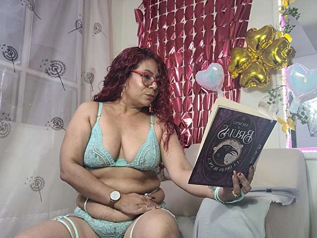 SCARLETCURLY free sexy photo